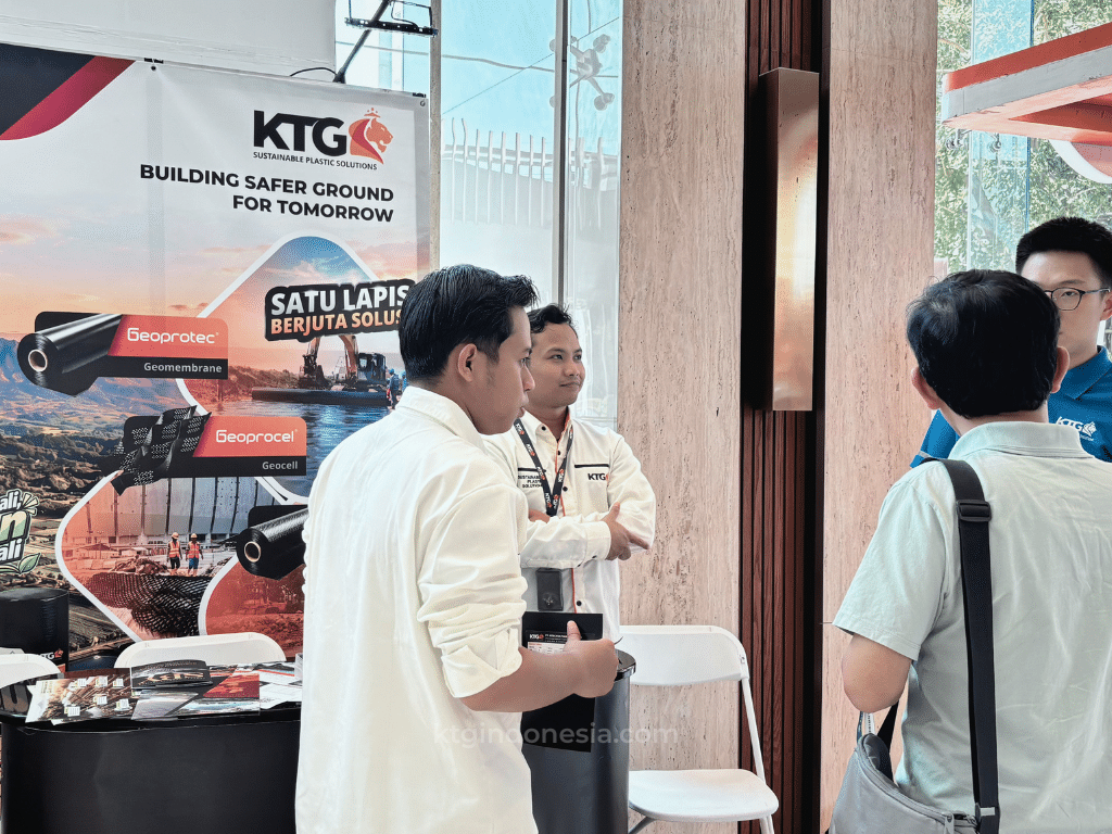 Booth KTG Indonesia di Pameran Lukisan SBY